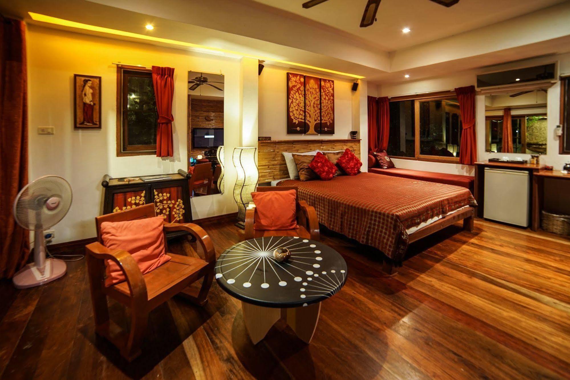 La Cigale Bed & Breakfast Ko Tao Luaran gambar